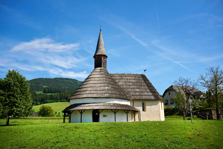 Rotunda se enkrat
